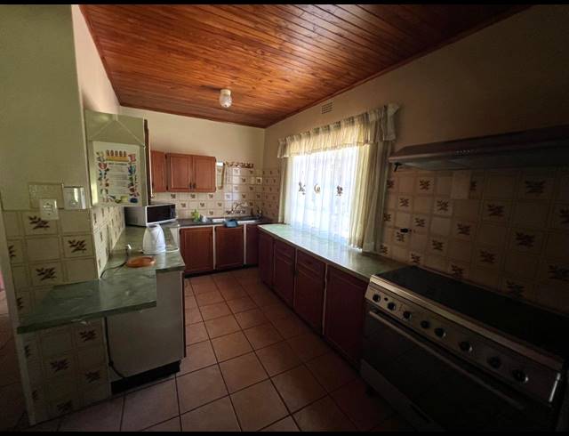 3 BEDROOM HOUSE FOR SALE IN HELDERSTROME AH